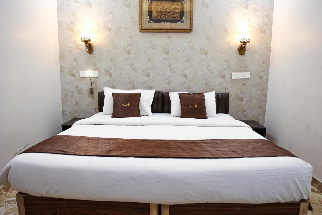 The Browns Hotel Nagpur Esterno foto
