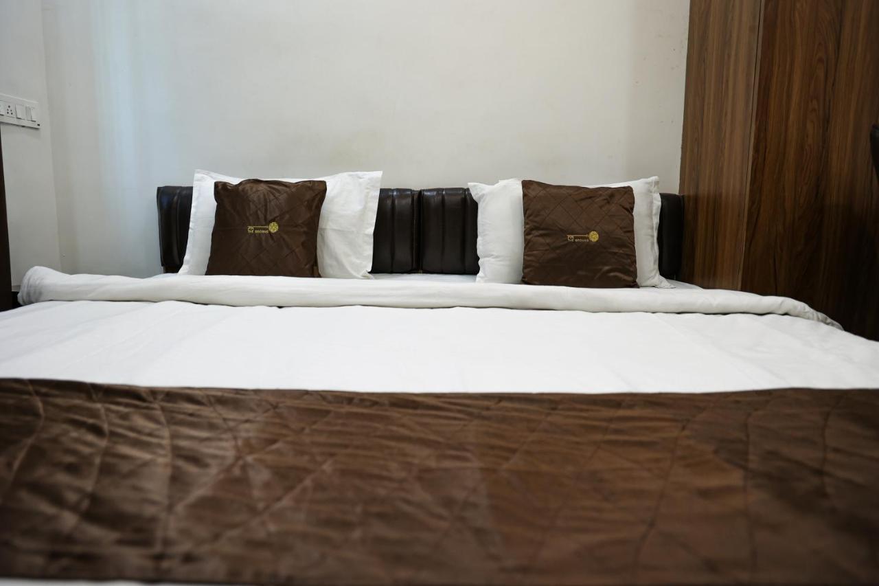 The Browns Hotel Nagpur Esterno foto